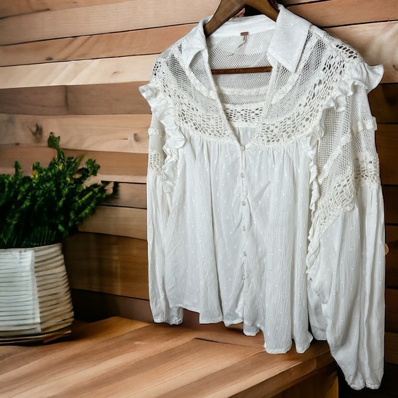 NWOT Free People Veronica Crochet Oversized Dot Ruffles Romantic Blouse Top - Picture 2 of 15